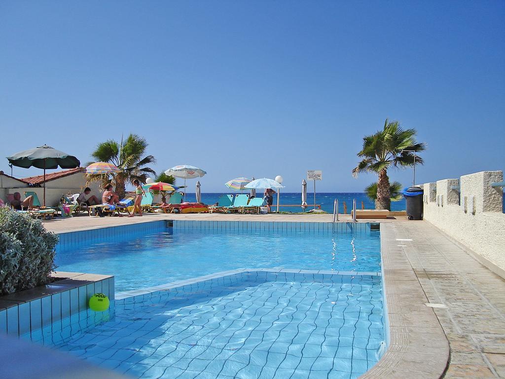 Seafront Beach Hotel Apartments Rethymno  Exterior photo