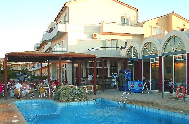 Seafront Beach Hotel Apartments Rethymno  Exterior photo
